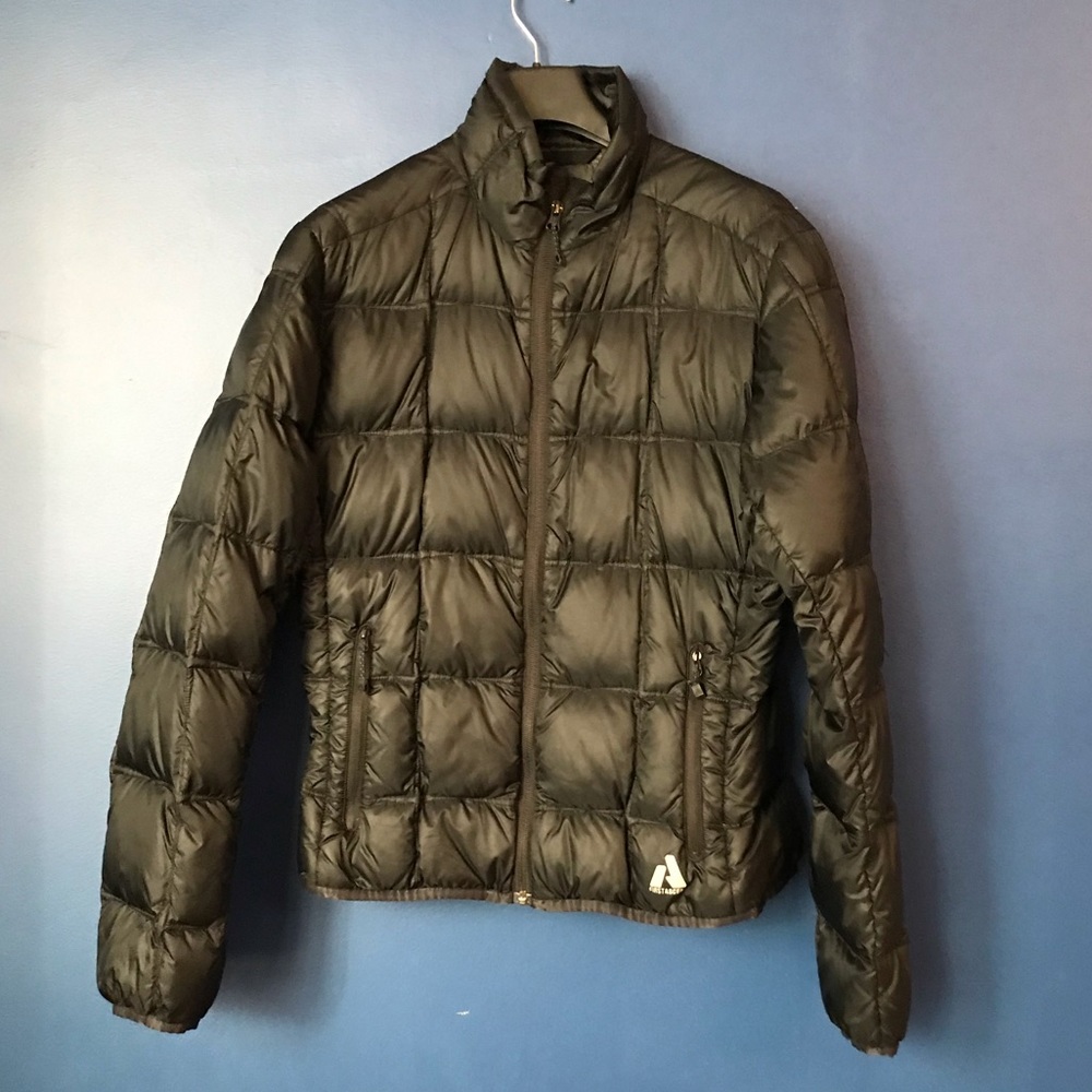 First Ascend Puffer Jacket Size L